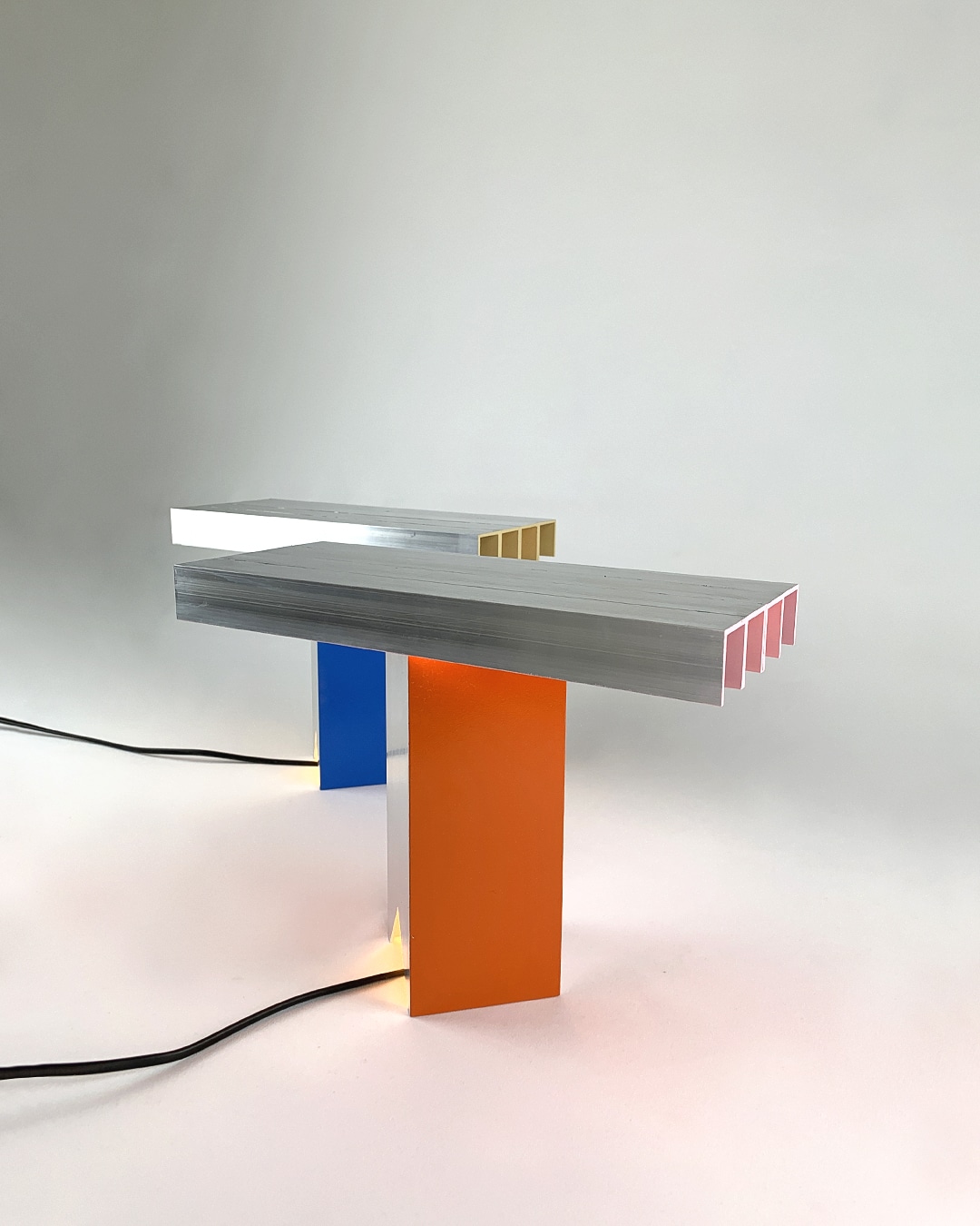 Guillaume Sonnet présente Grammar : entre Bauhaus et Memphis, le design par assemblage Guillaume Sonnet présente Grammar : entre Bauhaus et Memphis, le design par assemblage