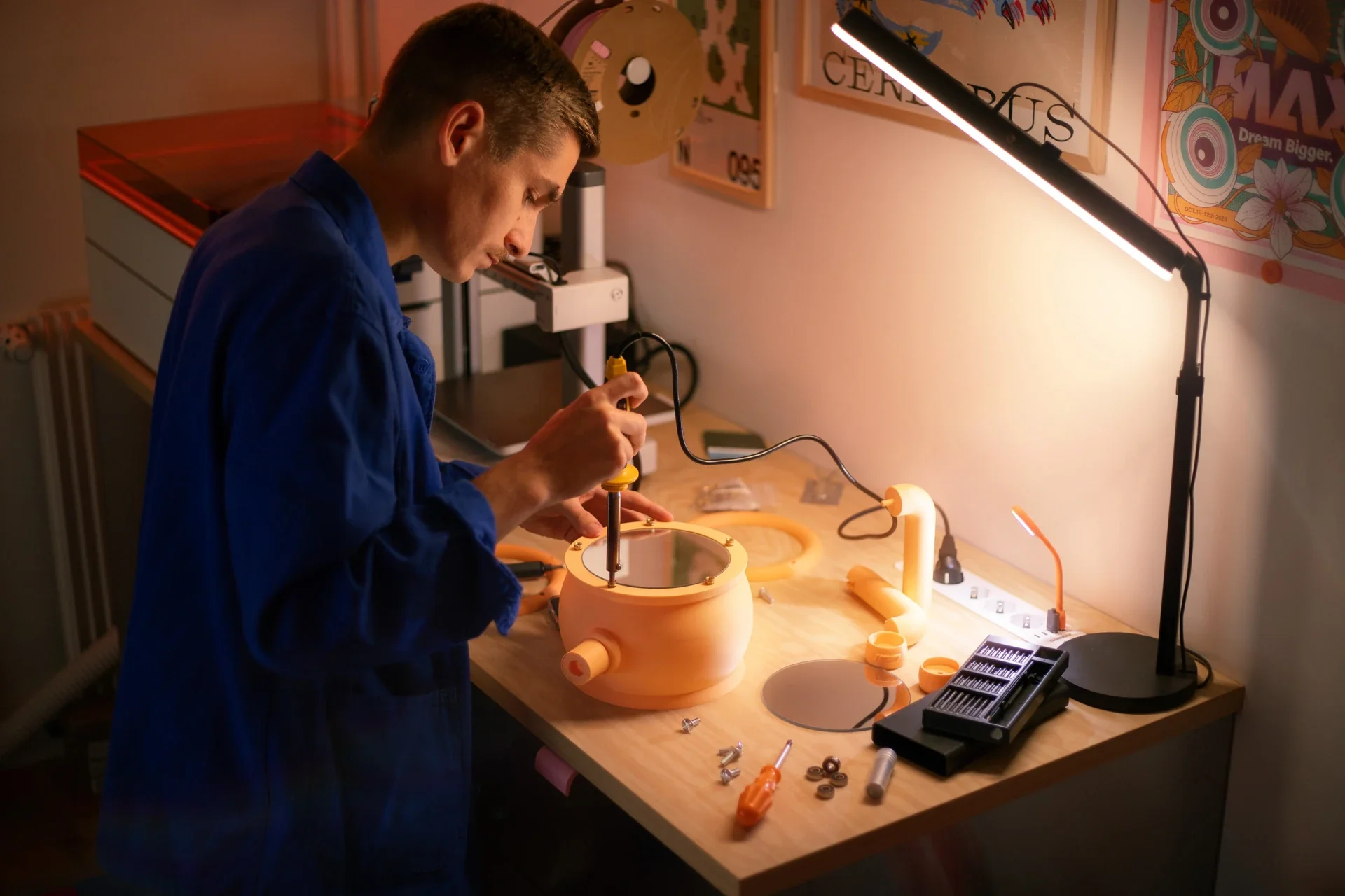 De la série 30 jours/30 impressions 3D à l'objet : le miroir rotatif de Léo Lorini De la série 30 jours/30 impressions 3D à l'objet : le miroir rotatif de Léo Lorini