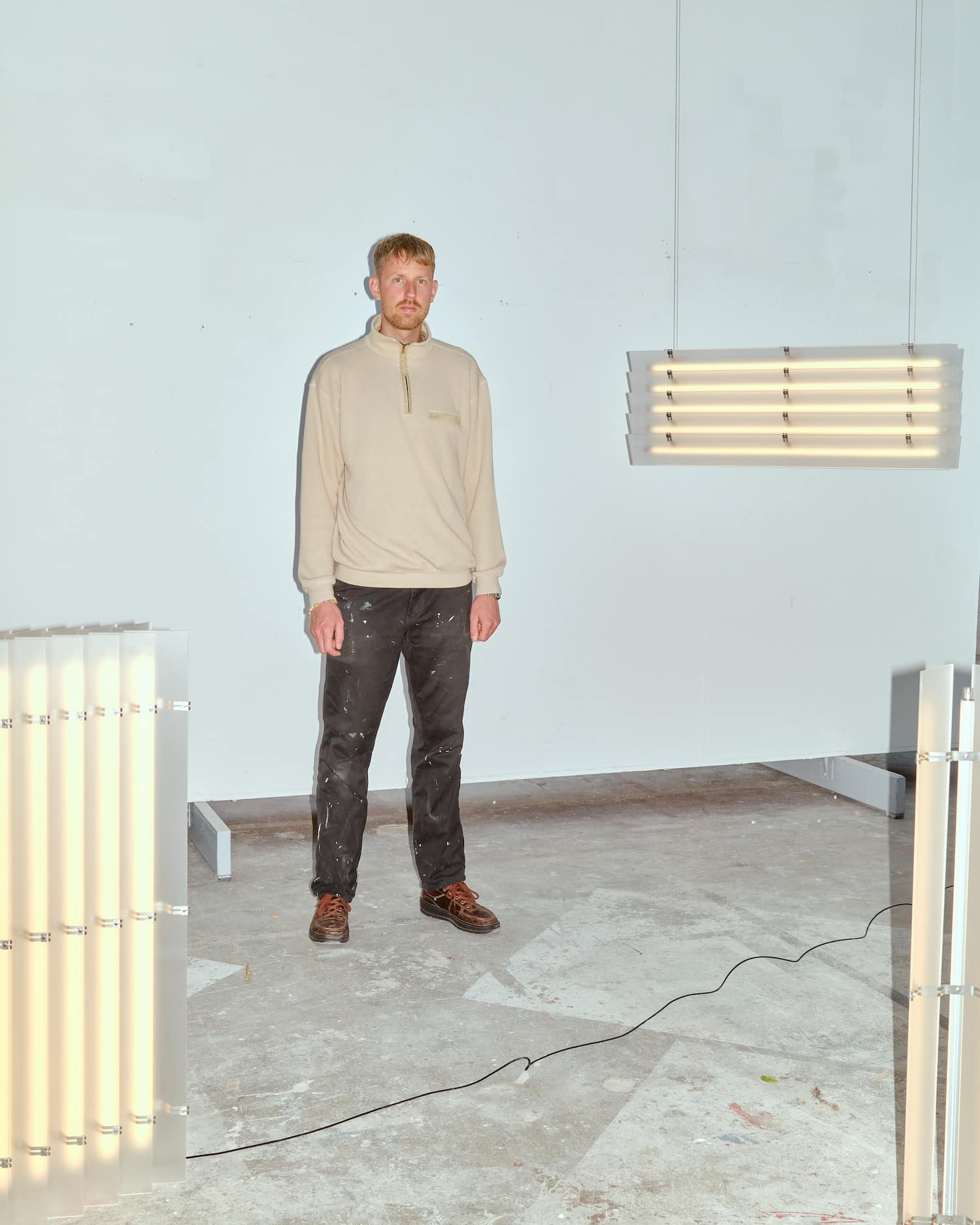 Design danois : Kasper Kyster présente Strata, des luminaires modulaires où l'acier rencontre l'acrylique givré Design danois : Kasper Kyster présente Strata, des luminaires modulaires où l'acier rencontre l'acrylique givré