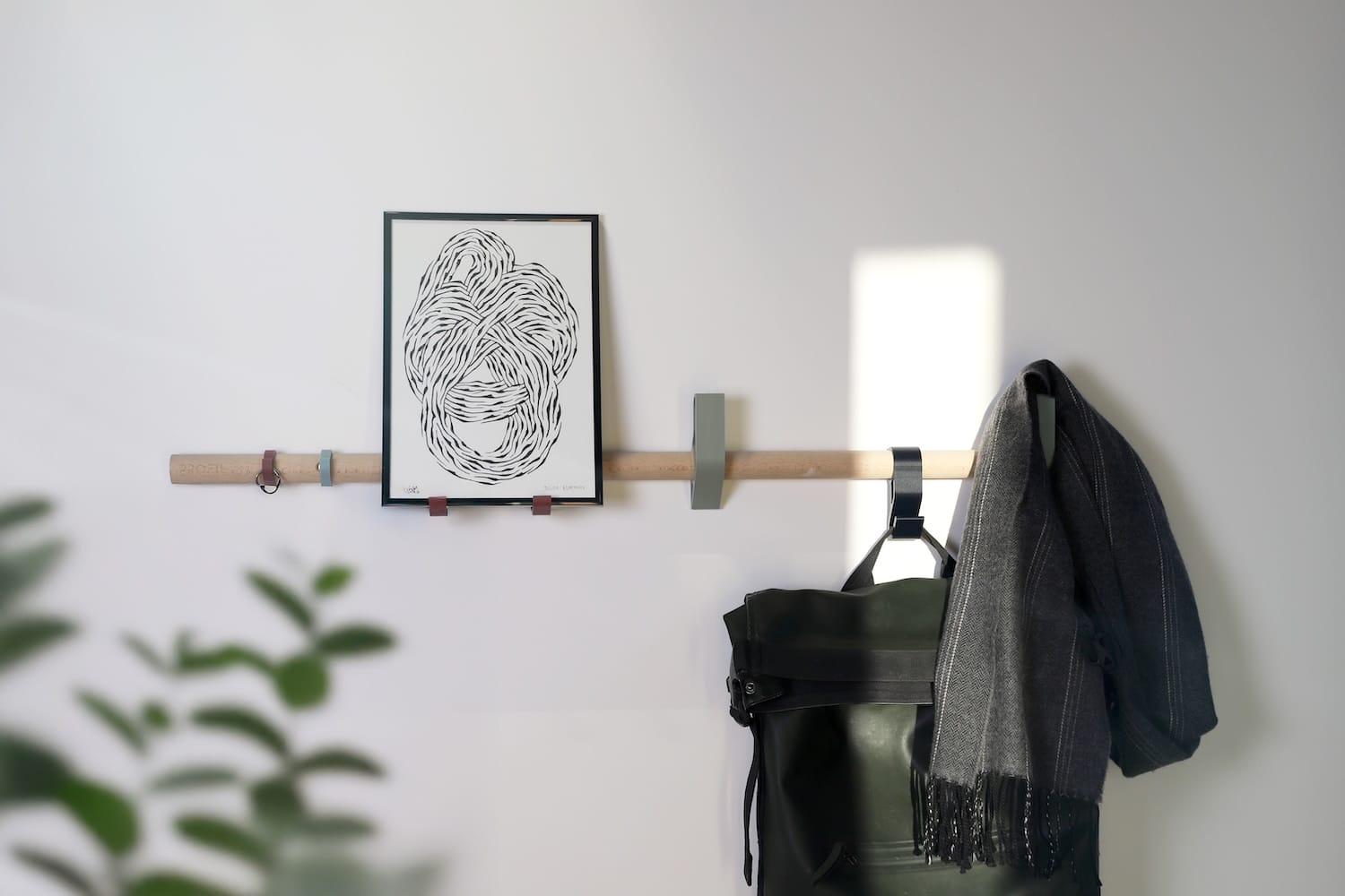 Entreautre transforme le rail mural en système de rangement évolutif avec PROFIL Entreautre transforme le rail mural en système de rangement évolutif avec PROFIL