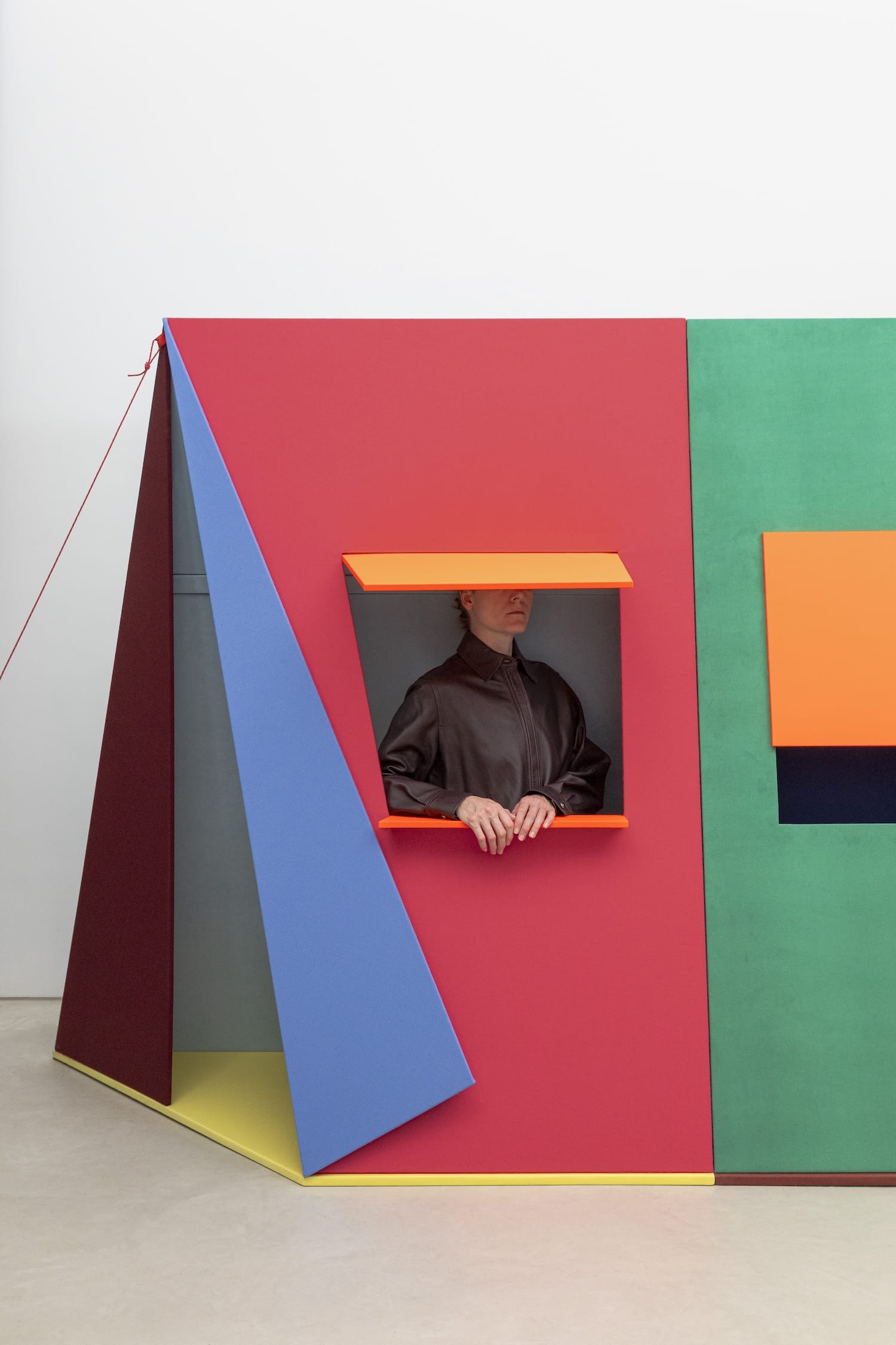 Raw Color pour Hermès Suisse : quand la tente devient vitrine