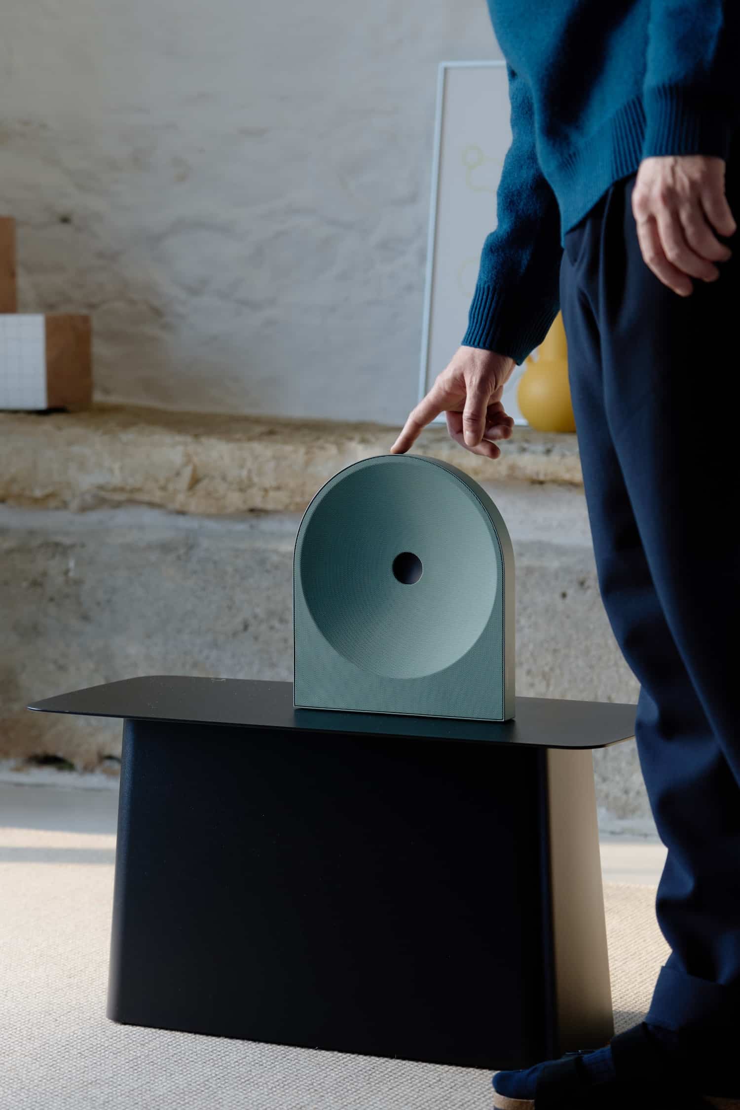 Et si une enceinte Wi-Fi pouvait être une sculpture d'intérieur ? Samsung Music Studio x Erwan Bouroullec Et si une enceinte Wi-Fi pouvait être une sculpture d'intérieur ? Samsung Music Studio x Erwan Bouroullec