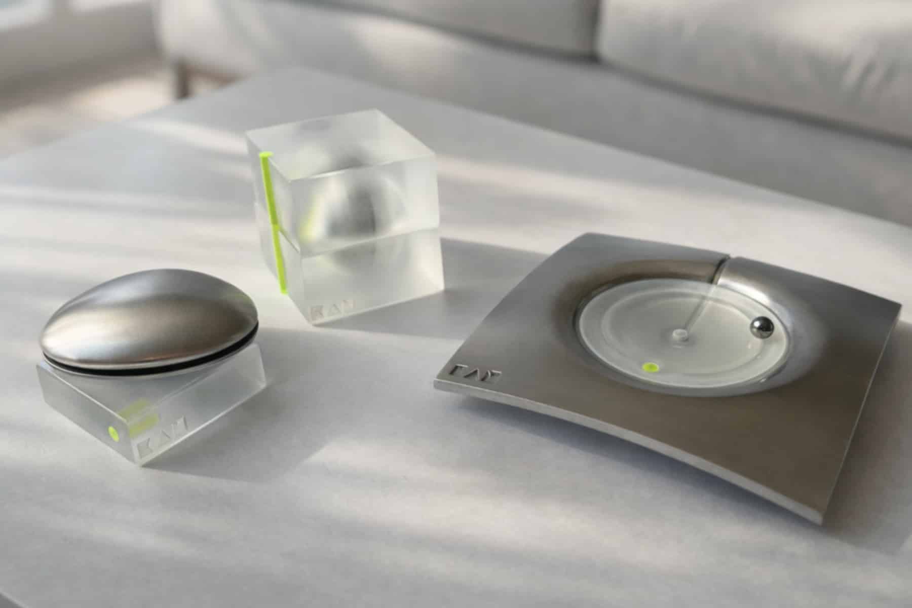 KAN par Amit Hadar : trois objets de poche pour reconnecter le corps à l'instant présent