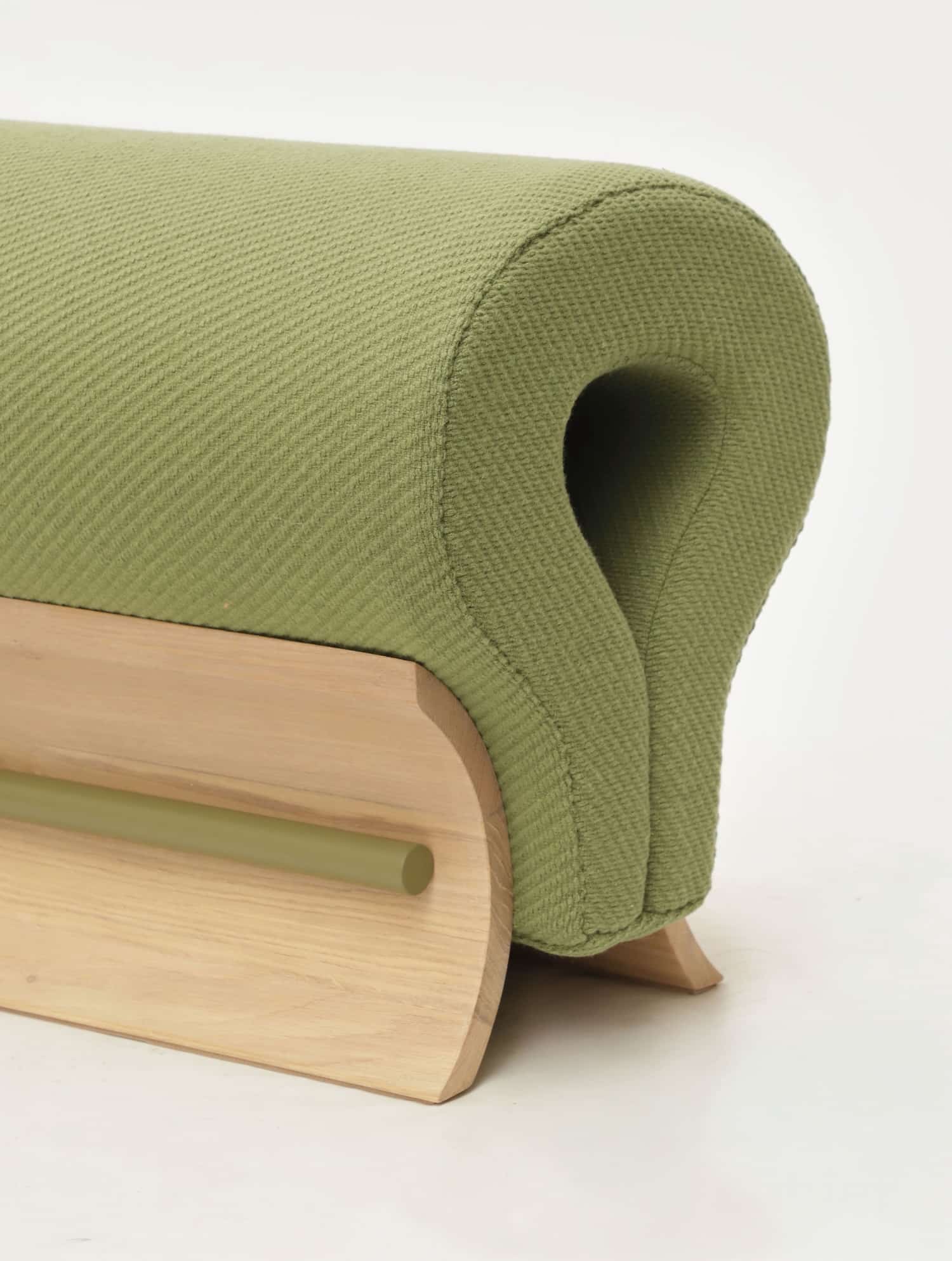 Un matelas figé en plein mouvement : le projet de diplôme qui détourne la pince bulldog
