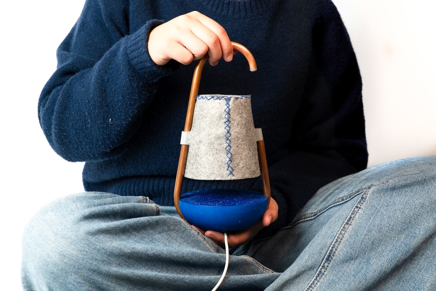 Éveiller l'intérêt des enfants pour la création manuelle : le kit lampe d'Elian Hillereau Éveiller l'intérêt des enfants pour la création manuelle : le kit lampe d'Elian Hillereau