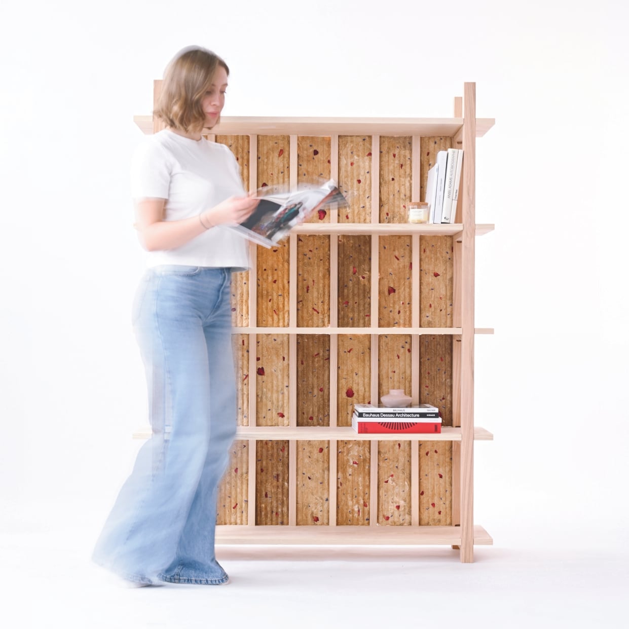 Studio Felice fait pousser le mobilier : MODYL, quand le champignon devient étagère et lumière Studio Felice fait pousser le mobilier : MODYL, quand le champignon devient étagère et lumière